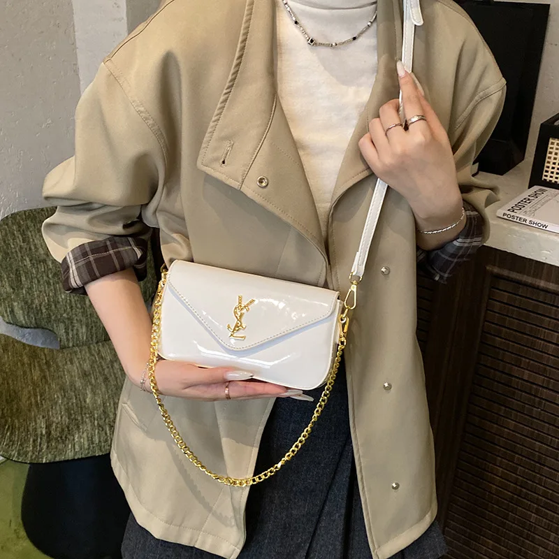 

25, осень и зима должен быть! Женская сумка с цепочкой в стиле ретро — высококачественный конверт под мышками, текстурированное плечо/мессенджер, подходит для пуховых пальто