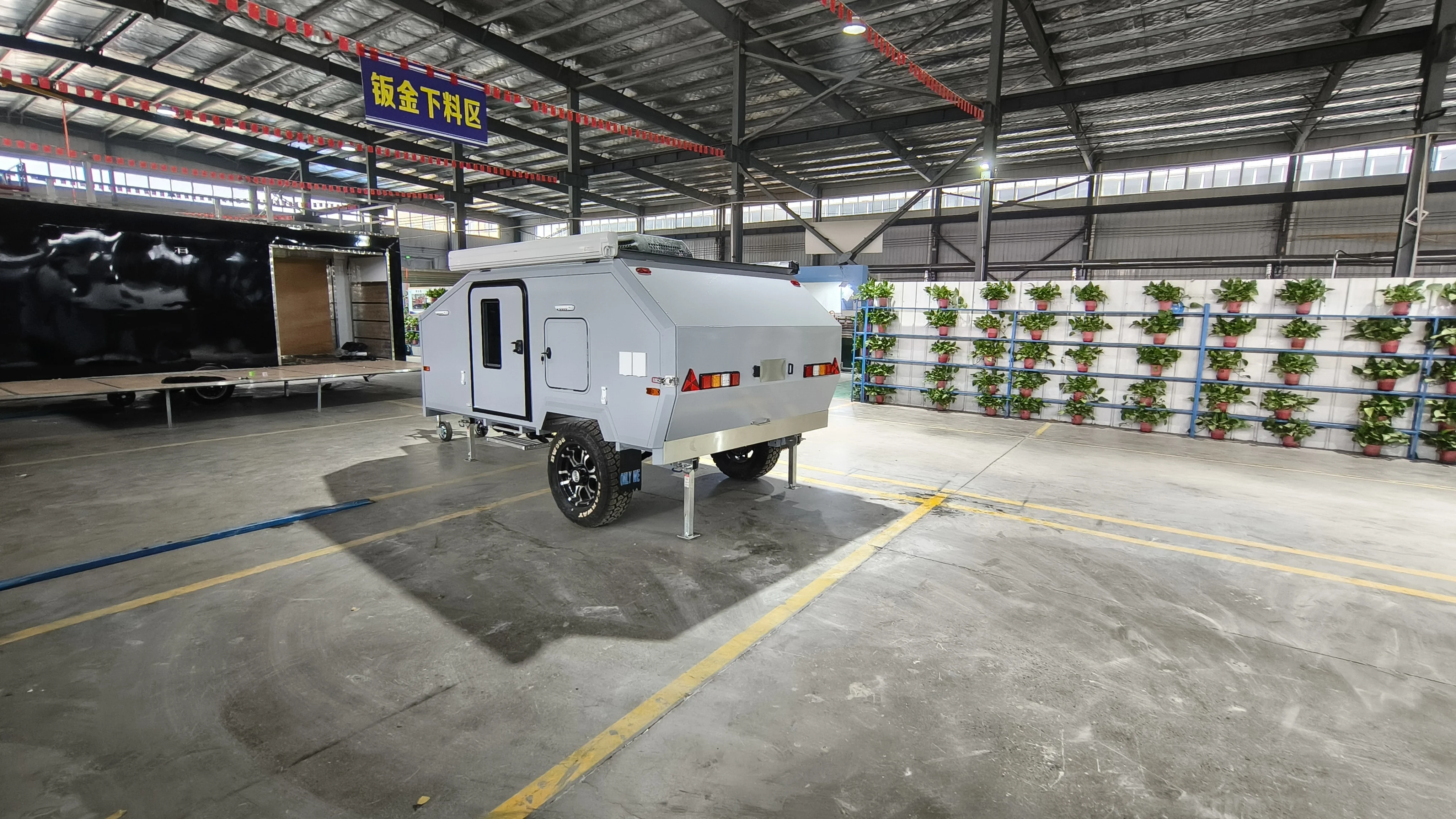 맞춤형 바베큐 패스트푸드 트럭 풀 키친 이동식 피자 트레일러 턴키 솔루션 스테인리스 스틸 304 내장형 그릴 프라이어 오븐