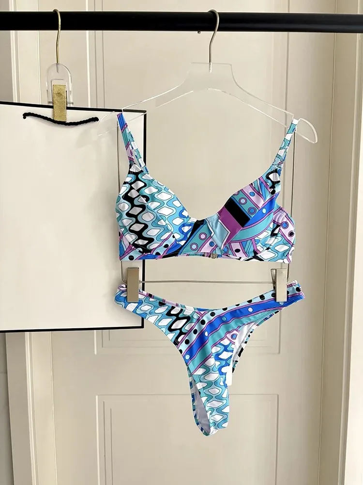 Summer Fashion Pool Party Geometric Print Sexy Bikini Set Women's Deep V-Neck Spaghetti Strap Tops + Sexy Low Waist Shorts