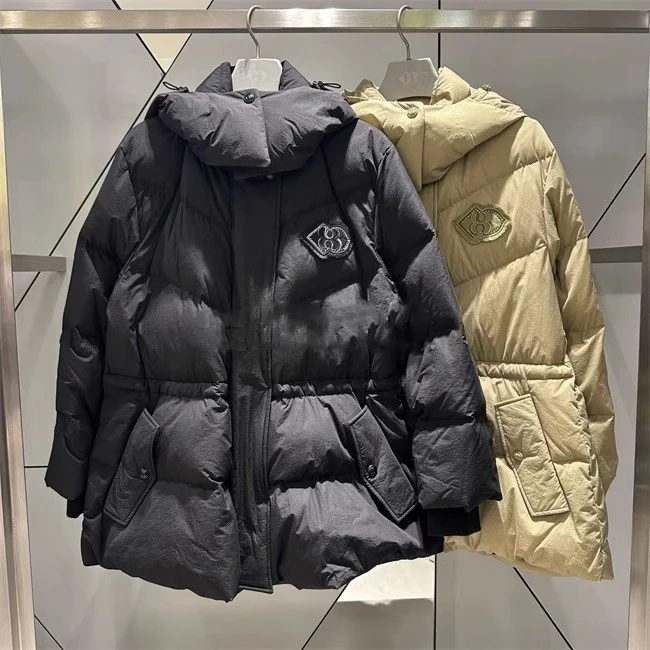 Jaqueta de Pluma de Ganso Fena Estilosa, Casaco de Crimento Médio com Gola Alta, Capuz e Cintura Ajustável, Marca Self...