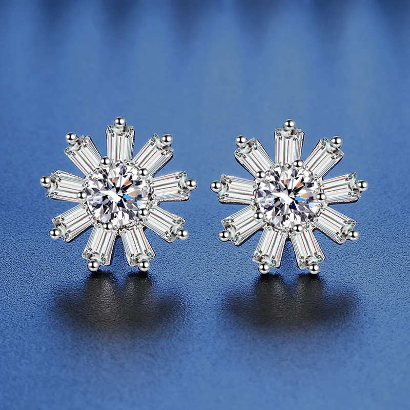 S925 silver 0.5 carat moissanite crystal flower earrings, small and exquisite, daily wear, gift to friend and wife