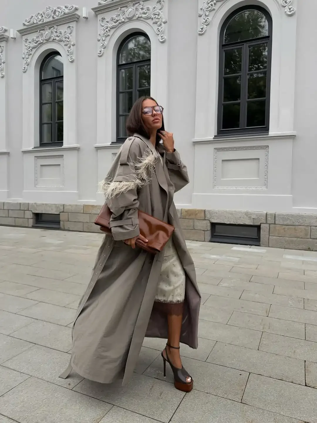 Women's Gray Feather Maxi Trench Coat Fringe Notched Lapel Long Sleeve Self Tie Belt Loose Windbreaker 2026 Fall Outer Coats