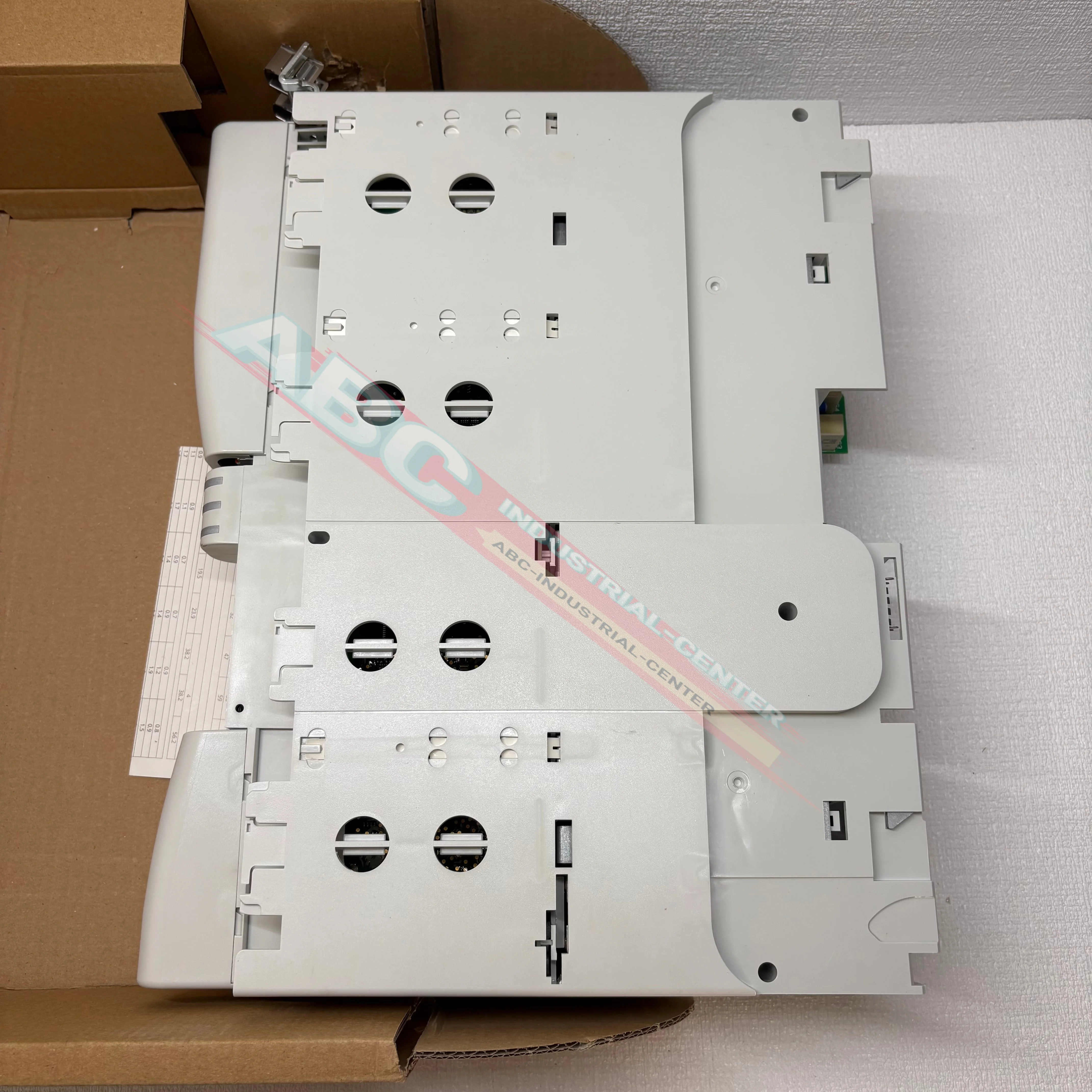 

Преобразователь частоты Новый оригинальный E94ASHE0044