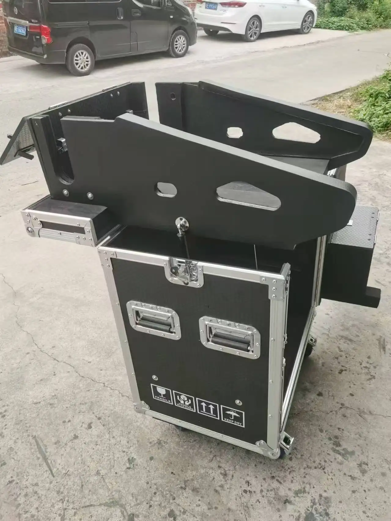 

For Wing Compact Flight Case Flight Hydraulic Flip DJ Road Case For Behringer Wing Compact