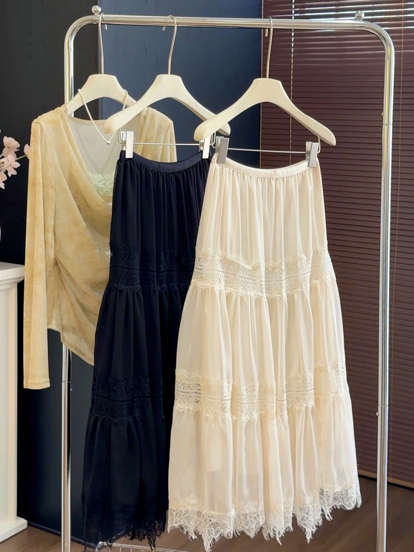 Vintage Mori Girl Beige Lace Spliced Tiered Maxi Skirt Elastic Waist Sheer Chiffon Ruffle Long Skirt Literary Casual Summer Wear