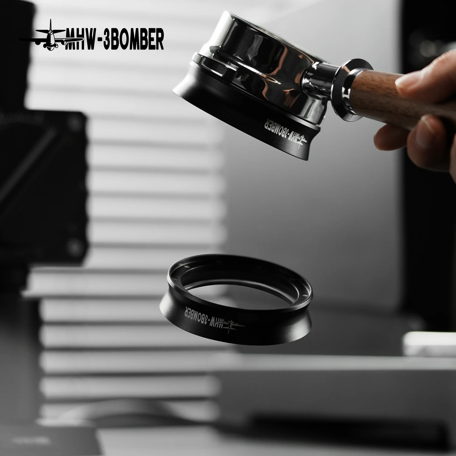 MHW-3BOMBER 51-58mm Magnetic Coffee Dosing Funnel Compatible with 58MM Portafilter Espresso Dosing Ring Home Barista Accessories
