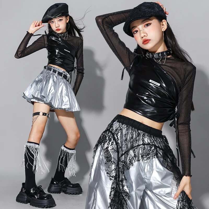 

Костюм для джазового танца 2025 года, модный костюм для девочек, черный сетчатый топ, серебряная плиссированная юбка, наряд для танцевального выступления Kpop, крутая уличная одежда 2986