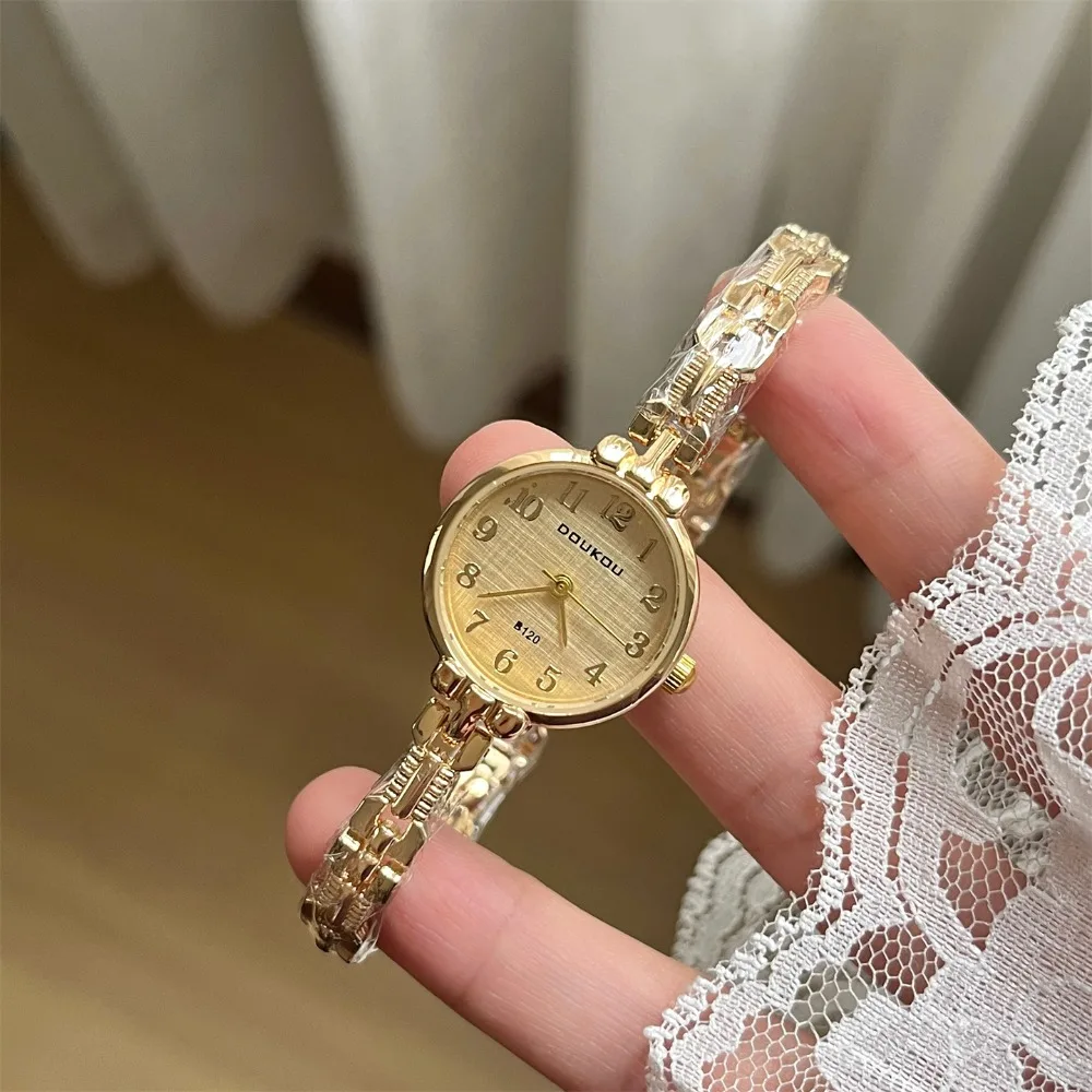 Vintage Round Dial Bracelet Watch Bracelet Strap Elegant Ladies Watch Luxury Gift Wristwatch for Women