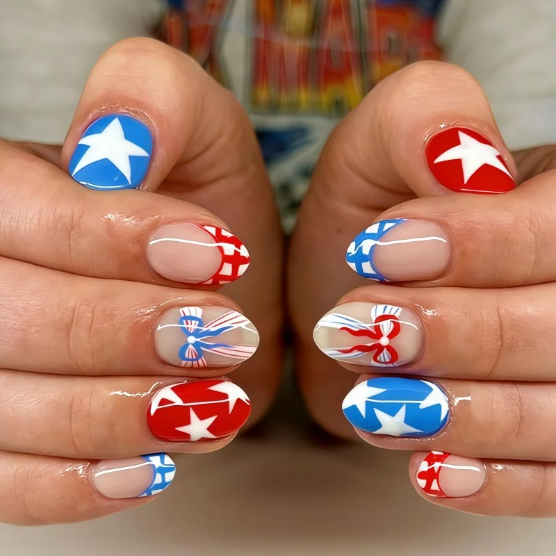 Red white and blue exposed patriotic star-shaped pattern fake nails suitable for Independence Day nail decoration