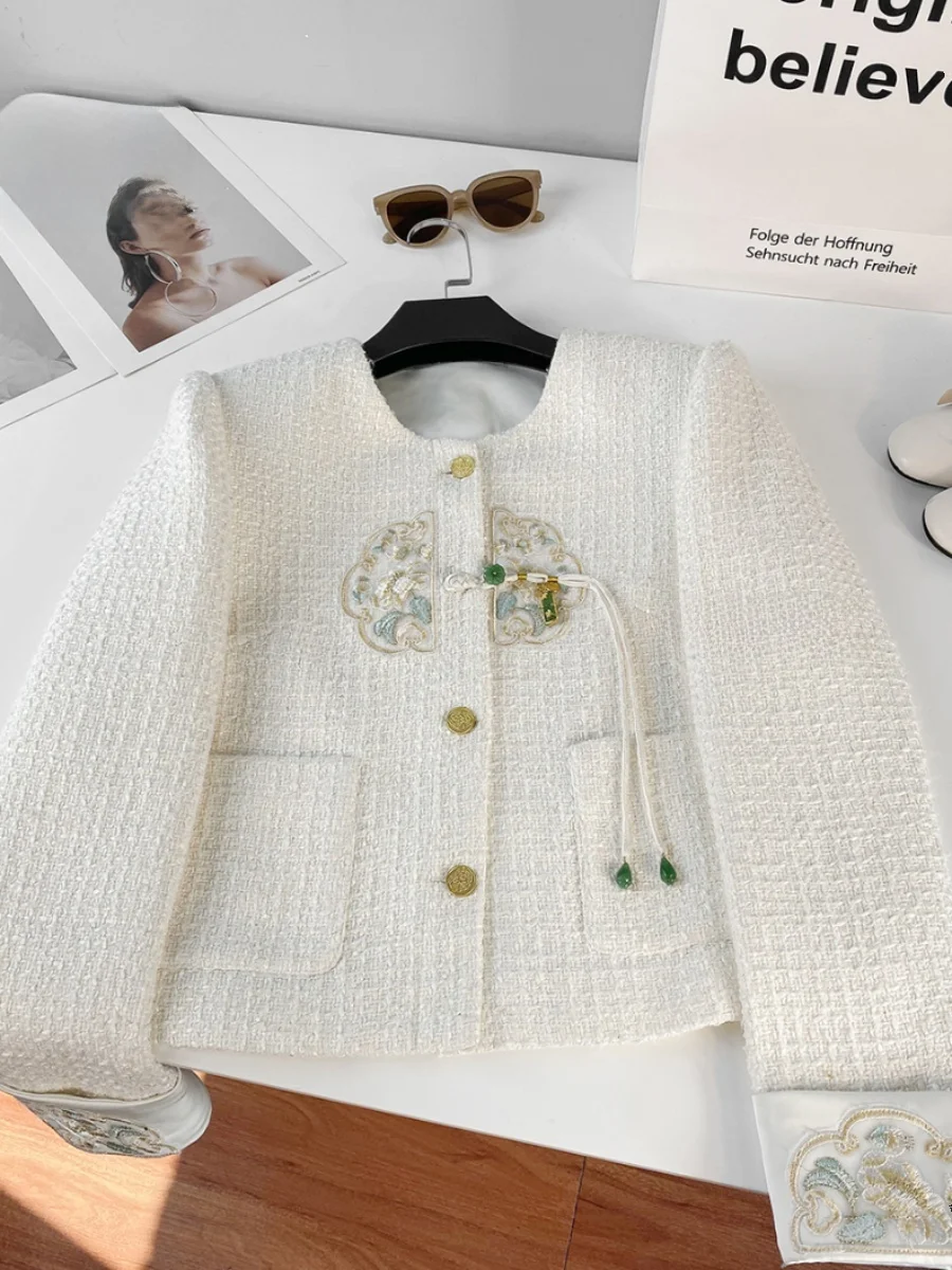 

Новая женская куртка Ele White с вышивкой в китайском стиле, весна 2024, для повседневной носки, свободный крой, длинный рукав, на пуговицах