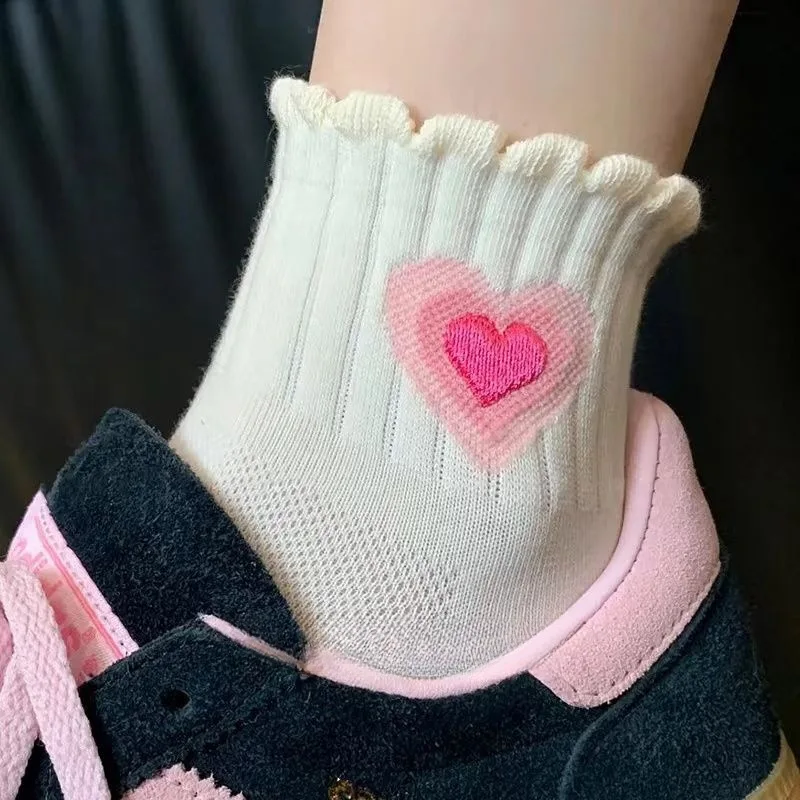 Calcetines bonitos con bordado de corazón para mujer, calcetines cortos de tubo bajo finos y transpirables de malla calada, calcetines Kawaii para chicas dulces JK Lolita