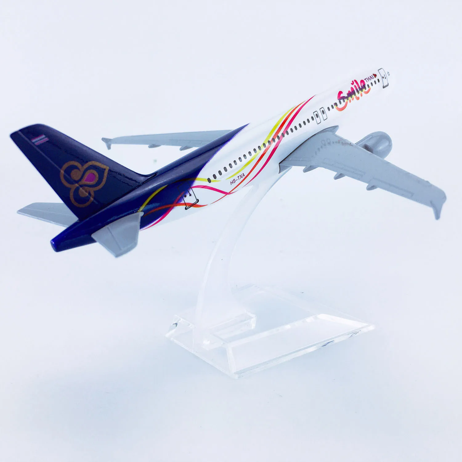 1:400 スケール飛行機 16 センチメートル A320 タイスマイル航空合金金属航空機モデルシミュレーション完成した趣味コレクションおもちゃお土産