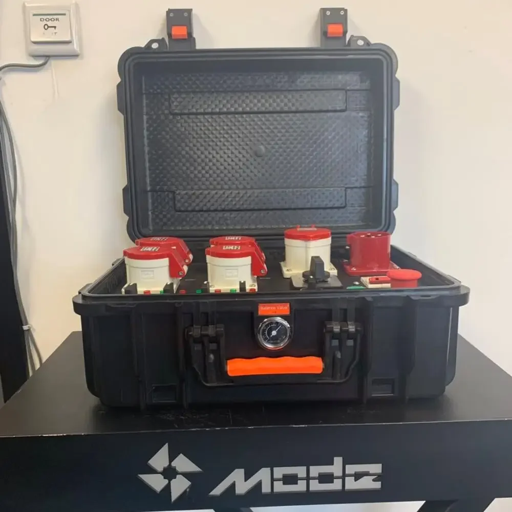 

MODE Group suitcase portable group controller for hoist