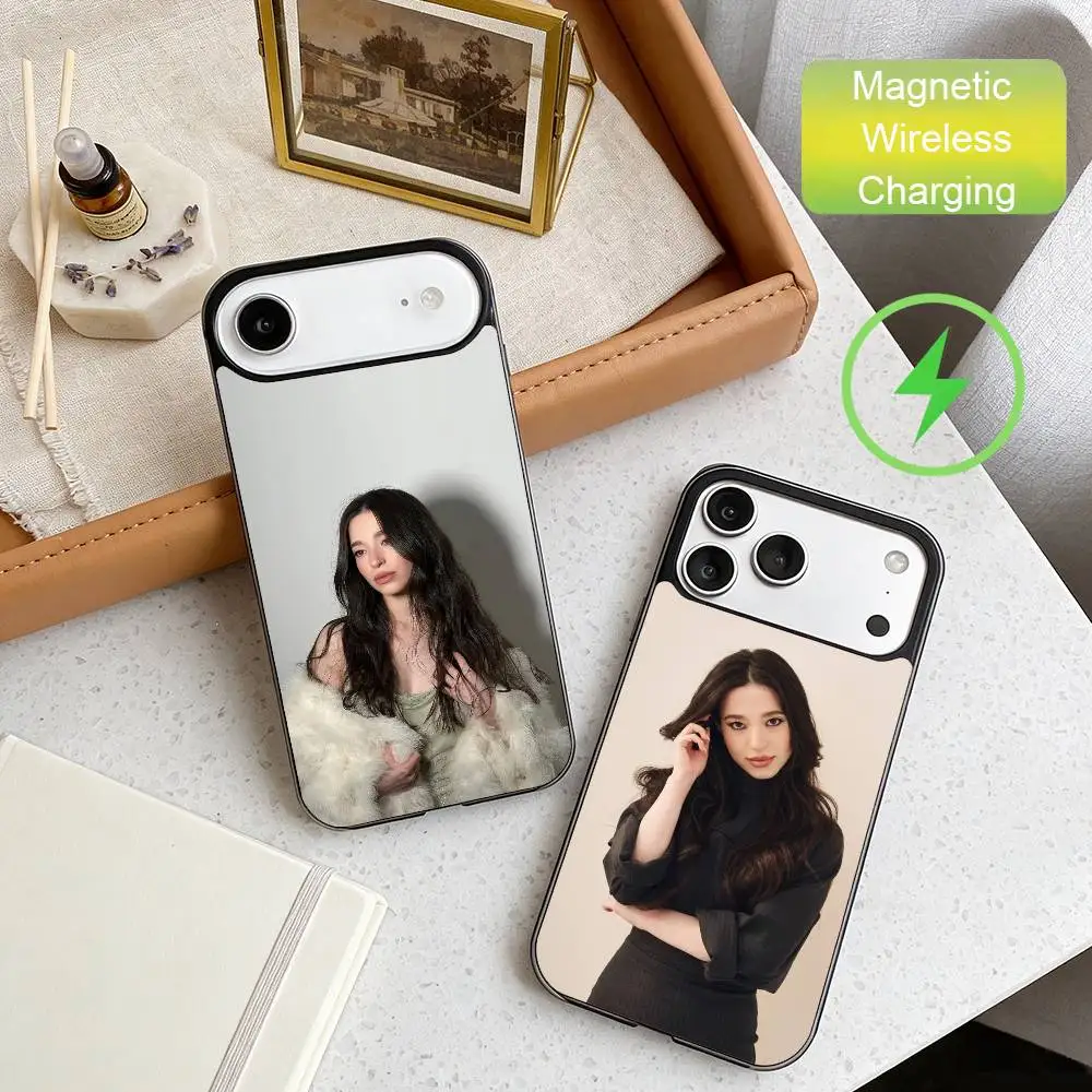 

Чехол Rebel Teen Spirit M-Mikey Madison для iPhone 17, 16, 15, 14, 13, 12, 11 Max, черный, с поддержкой беспроводной зарядки, защитный