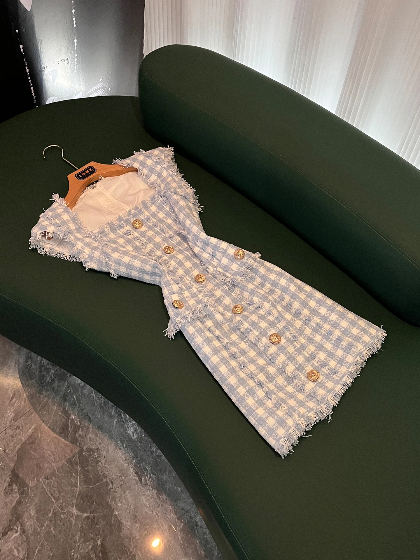 

Summer 2026 Slim Fit Plaid Dress Women's Sleeveless Square Collar Waist Cinched Fringed High End Skirt P514 Luxury Style