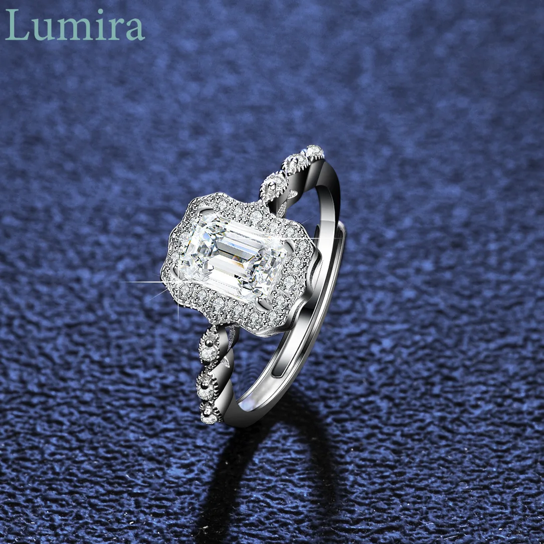 

Lumira Exquisite Design Platinum PT950 Wedding Band Emerald Cut Rectangular Moissanite 1 Carat Women's Ring Anniversary Gift