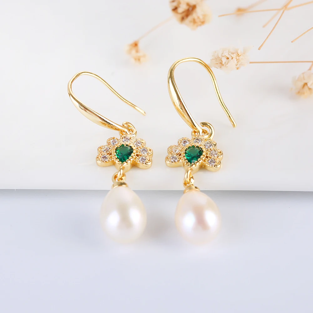 

2023 Summer Romantic Fashion Style Ladies Party Jewelry Gold Plated Inlaid Natural Color Freshwater Pearl Earrings for Women