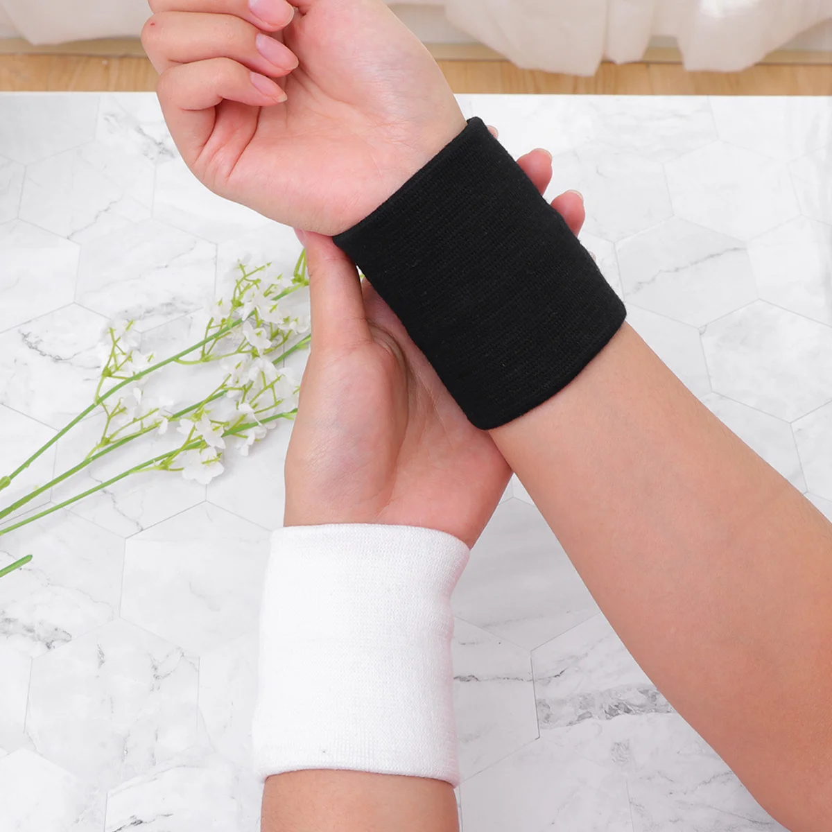 

4Pcs Sports Wristband Zipper Pocket Gym Bag Breathable Sweatband Wallet for Running Cycling Hiking Men Women Sports Wristband