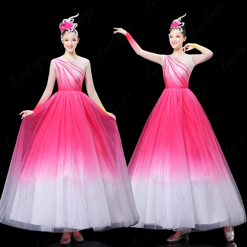 

Открытый танец - длинное платье, наряд для выступления, большая сцена - женское длинное платье для хора