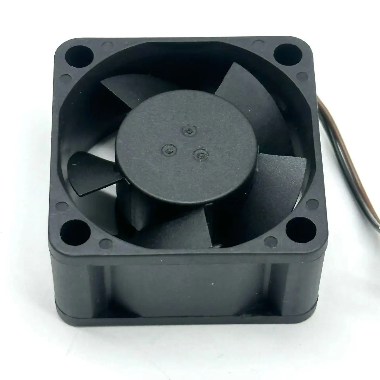 SUNON EB40201S2-D020-C99 DC 12V 0.074A 40x40x20mm 3-Wire Server Cooling Fan