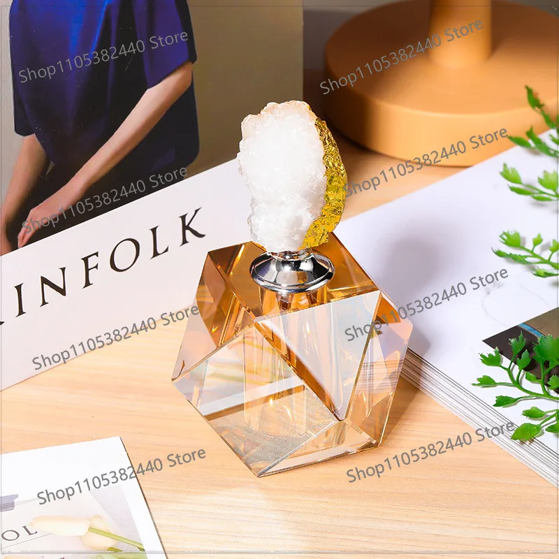 Crystal Perfume Bottle Ornament with Diffuser Sticks, Luxury Essential Oil Bottle for Home Decor Model Room