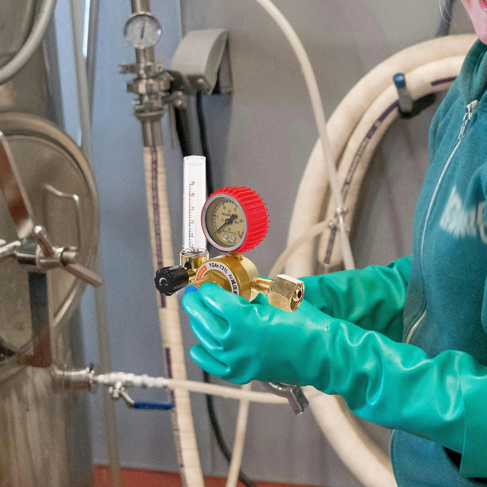 

4Pcs Silicone Regulator Covers Protective Sleeves Shockproof Gauge Guard for Oxygen Acetylene Welding Cutting Equipment Shield