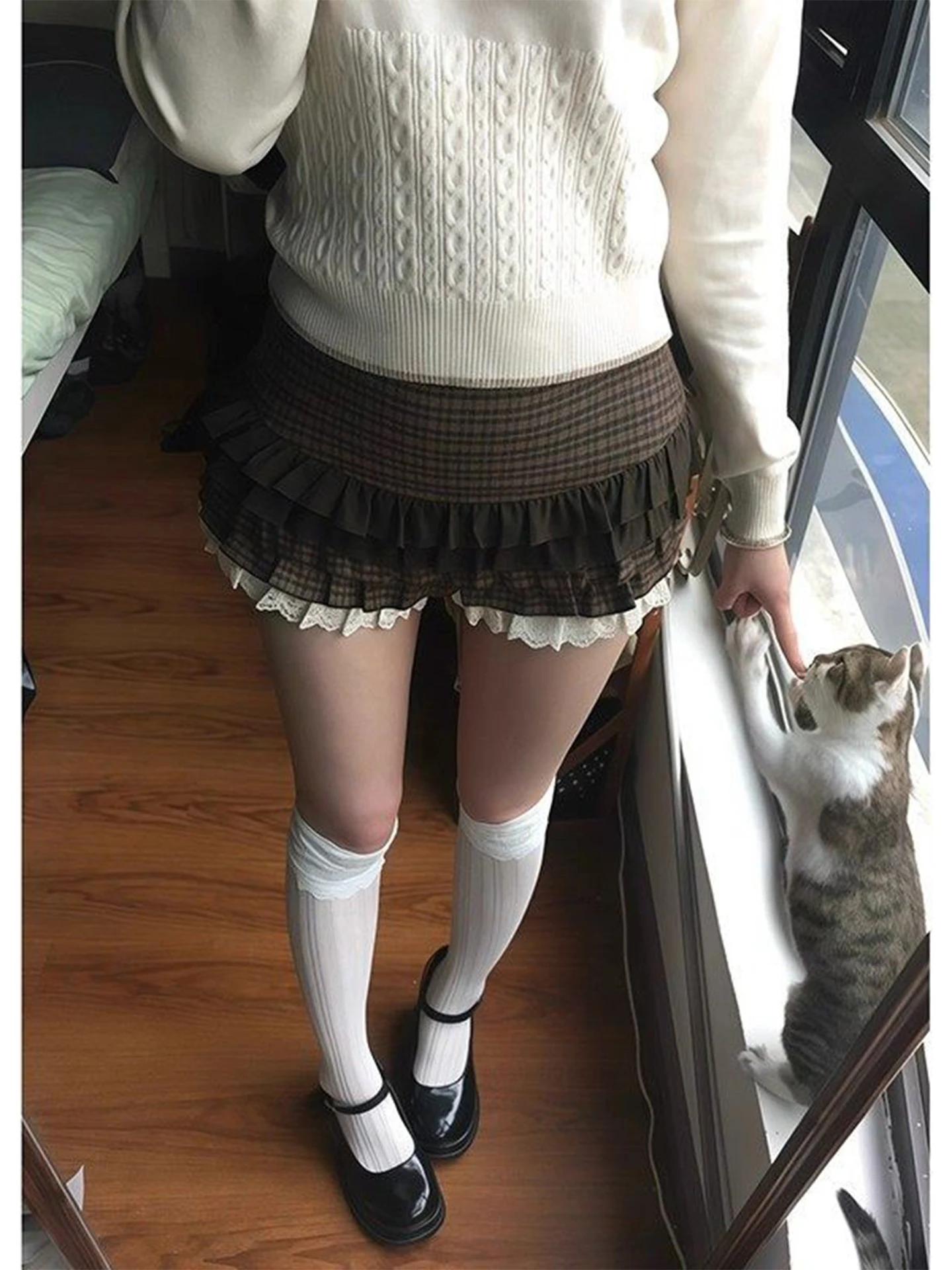 レトロブラウンチェック柄レーススプライシングスカート レディース 秋冬新作 スイートレイヤードケーキパフスカート ハイウエストゴアードスカート