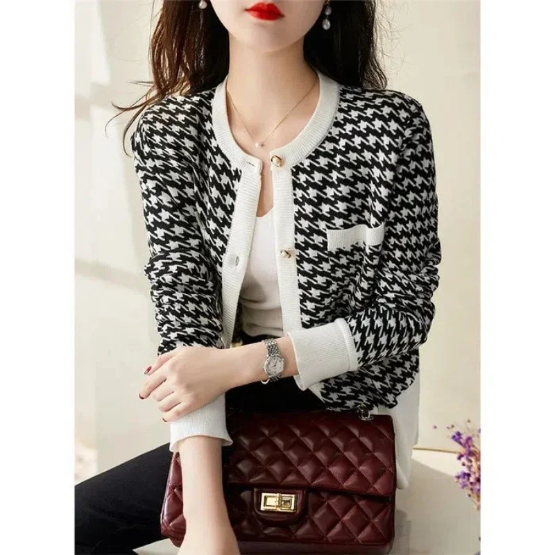 

Women's Clothing Plaid Korean Button Knitting All-match Trend Tops Spring and Autumn New Fashion Round Neck Long Sleeve Cardigan
