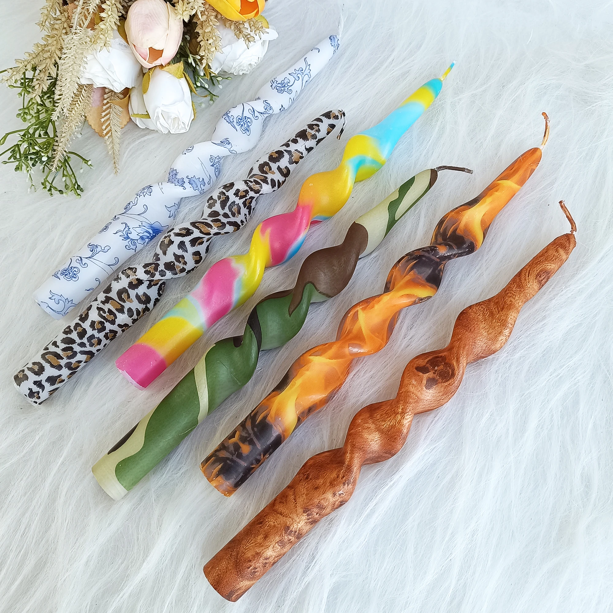 2 pcs 9.8 inch Burnable Handmade Candles Smokeless Paraffin Spiral Stick Candles  Party Decoration Favour Giveaway Candles