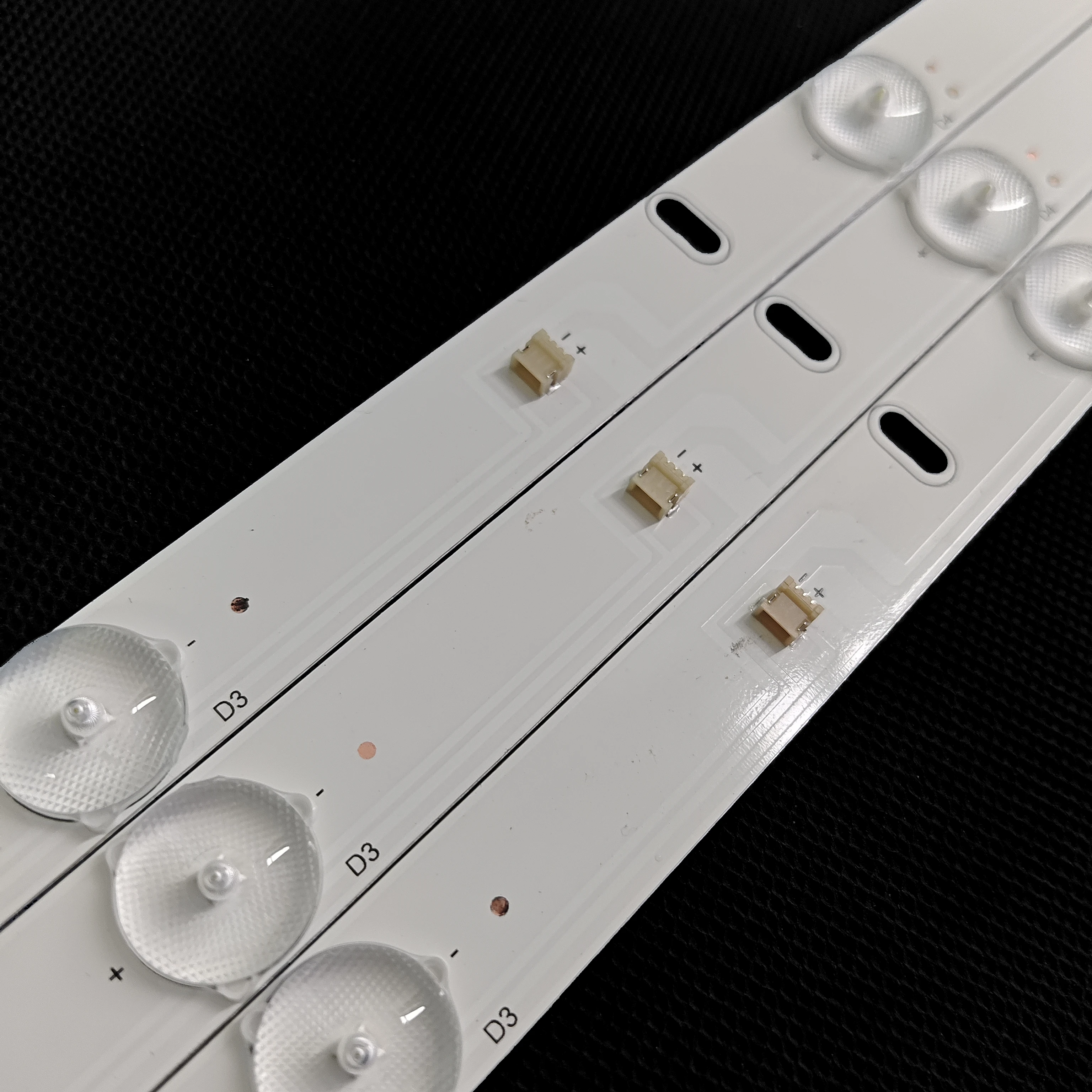 3Pcs/set 32inch 582mm LED Backlight Strip for Hisense 6led 3V KZ-320-306-pitch JHD315GH-E52 LHD32D33TUK LHD32D33 STV-LC32ST880WL