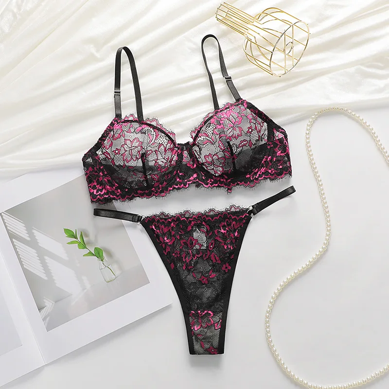 Set di reggiseno e slip con contorno di lingerie push up con ferretto in pizzo sexy per le donne che raccolgono set di bralette ricamate con biancheria intima sul petto
