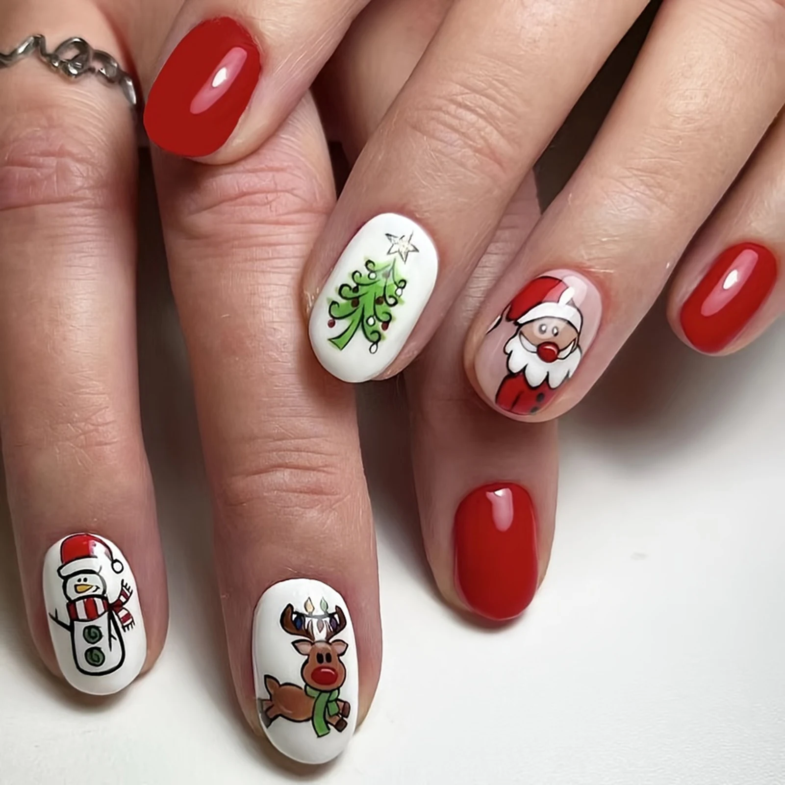 Santa Claus Fake Nail Tips Short Round Xmas Ins Christmas Pattern False Nails Patch Wearable Full Cover Merry Christmas Gifts