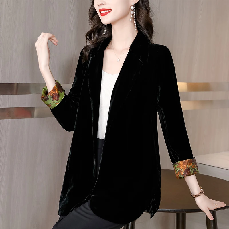 2024 New Black Velvet Long Sleeve Cardigan Top Coats Autumn Winter Thick Warm Jackets Women Korean Solid Elegant Bodycon Jackets