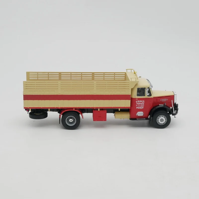 Ixo 1:43 Scale Diecast Alloy Leyland Beaver Transport Trucks Toys Cars Model Classics Adult Gifts Souvenir Static Display