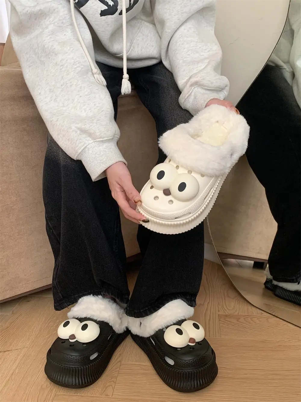 Women Cotton Garden Shoes Indoor Household Slippers Casual Hollow Out Shoes Home Slippers For Winter Cute Outdoor Slippers