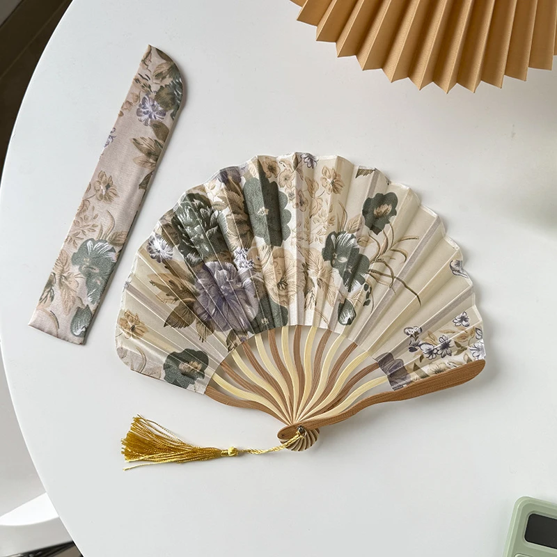 Chinesischer japanischer Seidenfächer, Faltfächer, Hochzeitsfächer, Kunstgeschenke, Tanz-Handfächer, Vintage-Bambus, faltbar, handgehaltene Blumenfächer