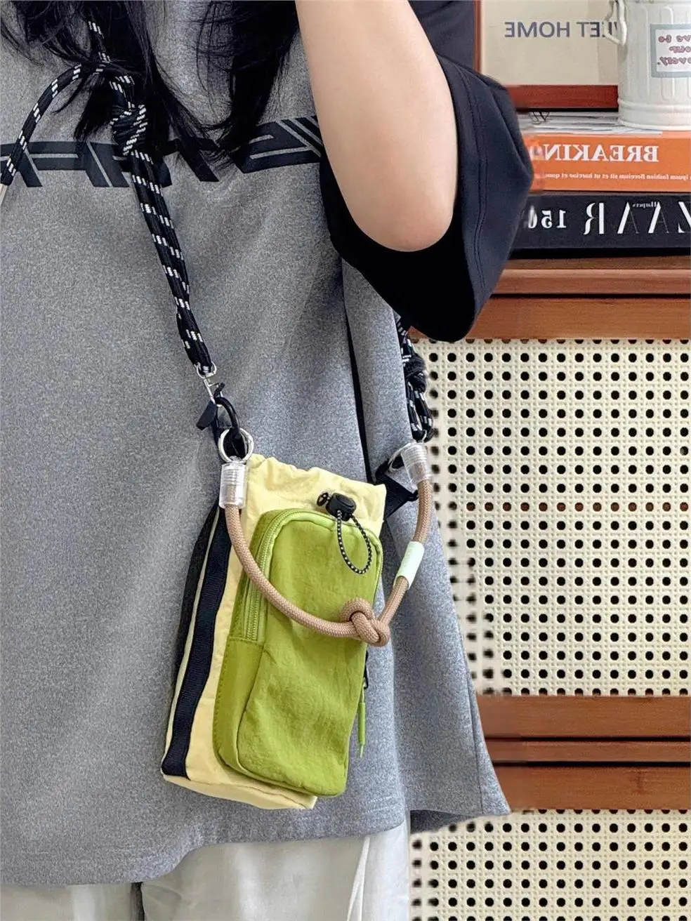 dopamine-lightweight-compact-water-cup-bag-outdoor-sports-travel-crossbody-bag-new-2026-water-bottle-mobile-phone-bag