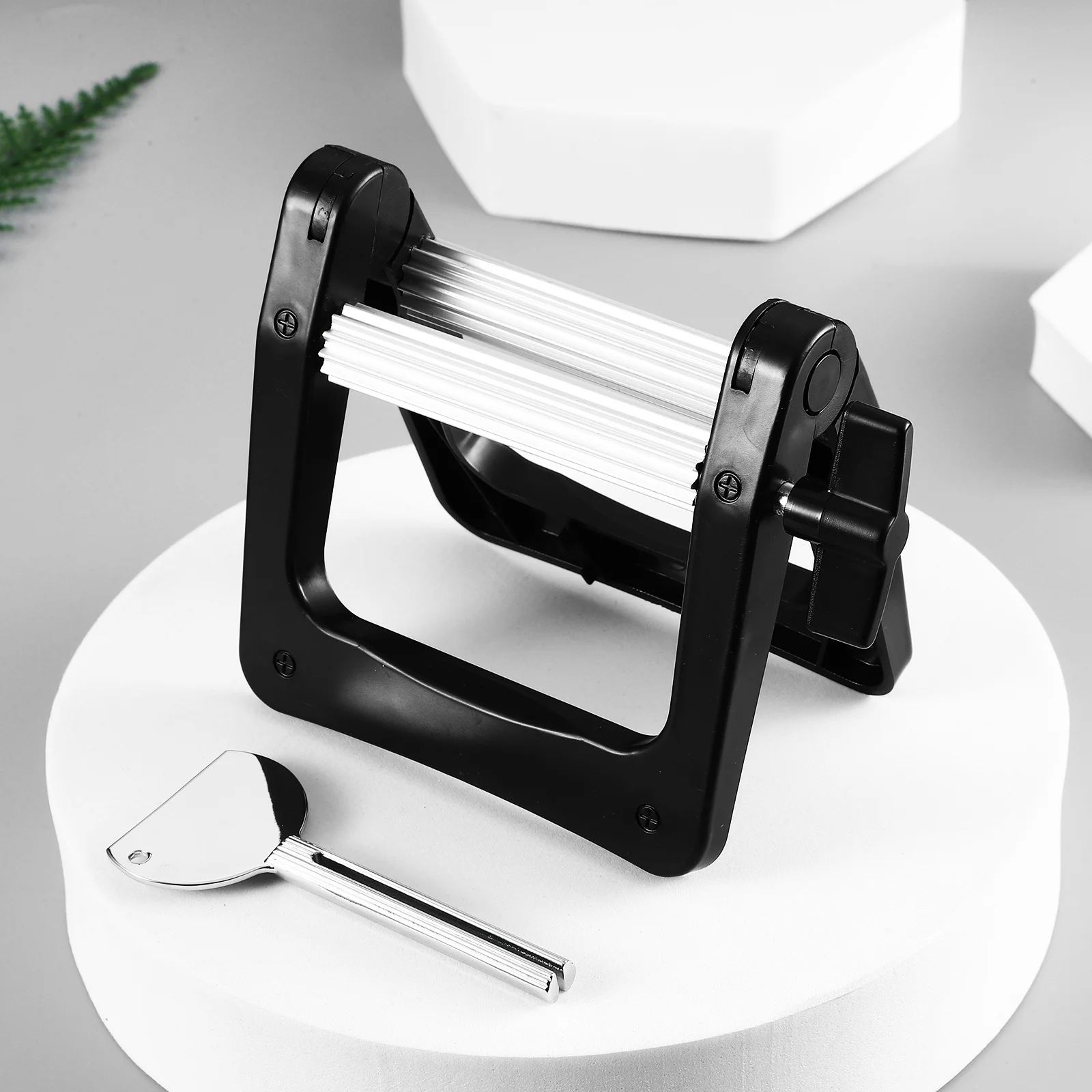 

1 Set Metal Toothpaste Squeezer Durable Aluminum Alloy Tool No Waste Cream Dispenser For Home Salon Manual Lotion