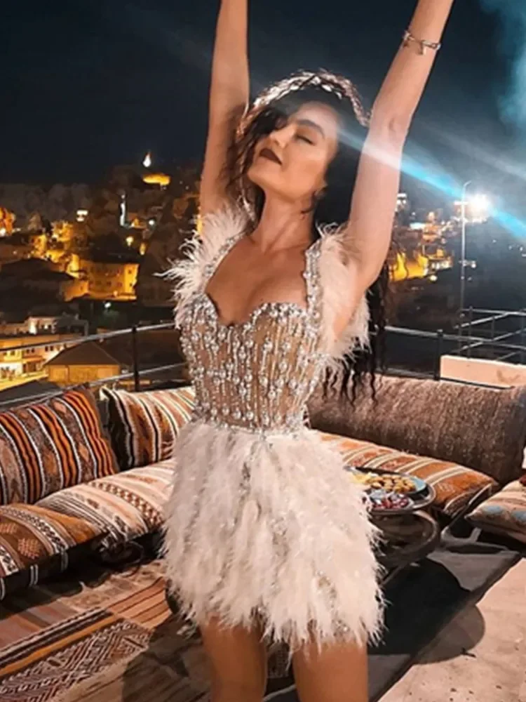

Women Christmas Luxury Sexy V Neck Sequins White Feather Pearl Mini Dress 2023 Elegant Party Evening Stage Performance Costume