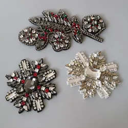 Fashion Flower beaded patches for clothing DIY Sew on rhinestone appliques for clothes decoration embroidery sequins parche ropa