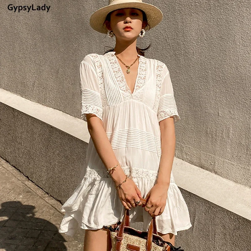 GypsyLady biała koronkowa Mini sukienka Casual Chic wakacje kobiety sukienka Ruffles drążą Sheer Boho Sexy plaża panie sukienki damskie