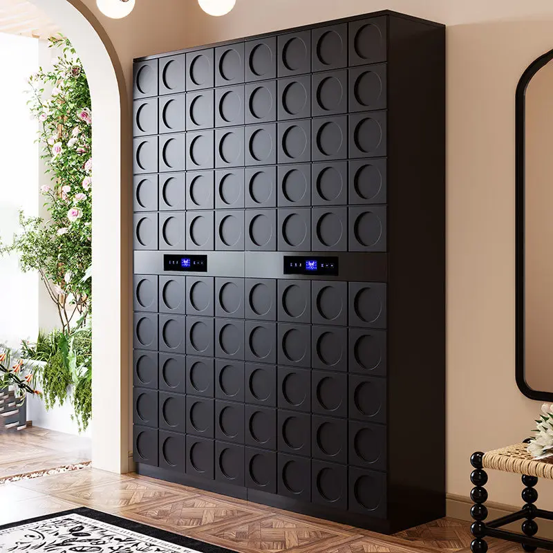 The shoe cabinet is deodorized and sterilized, and the odor is removed outside the door