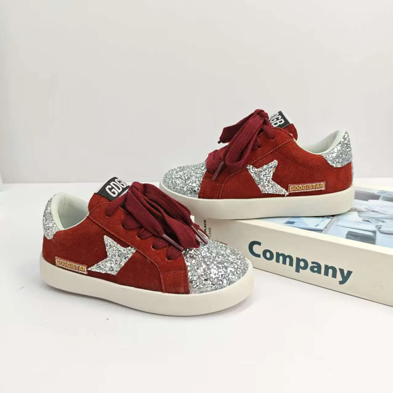 

Spring Children Star Board Shoes Korean Fashion Girls Casual Shoes Boys Soft Soled Front Lace-up Color-blocking Sequin Sneakers