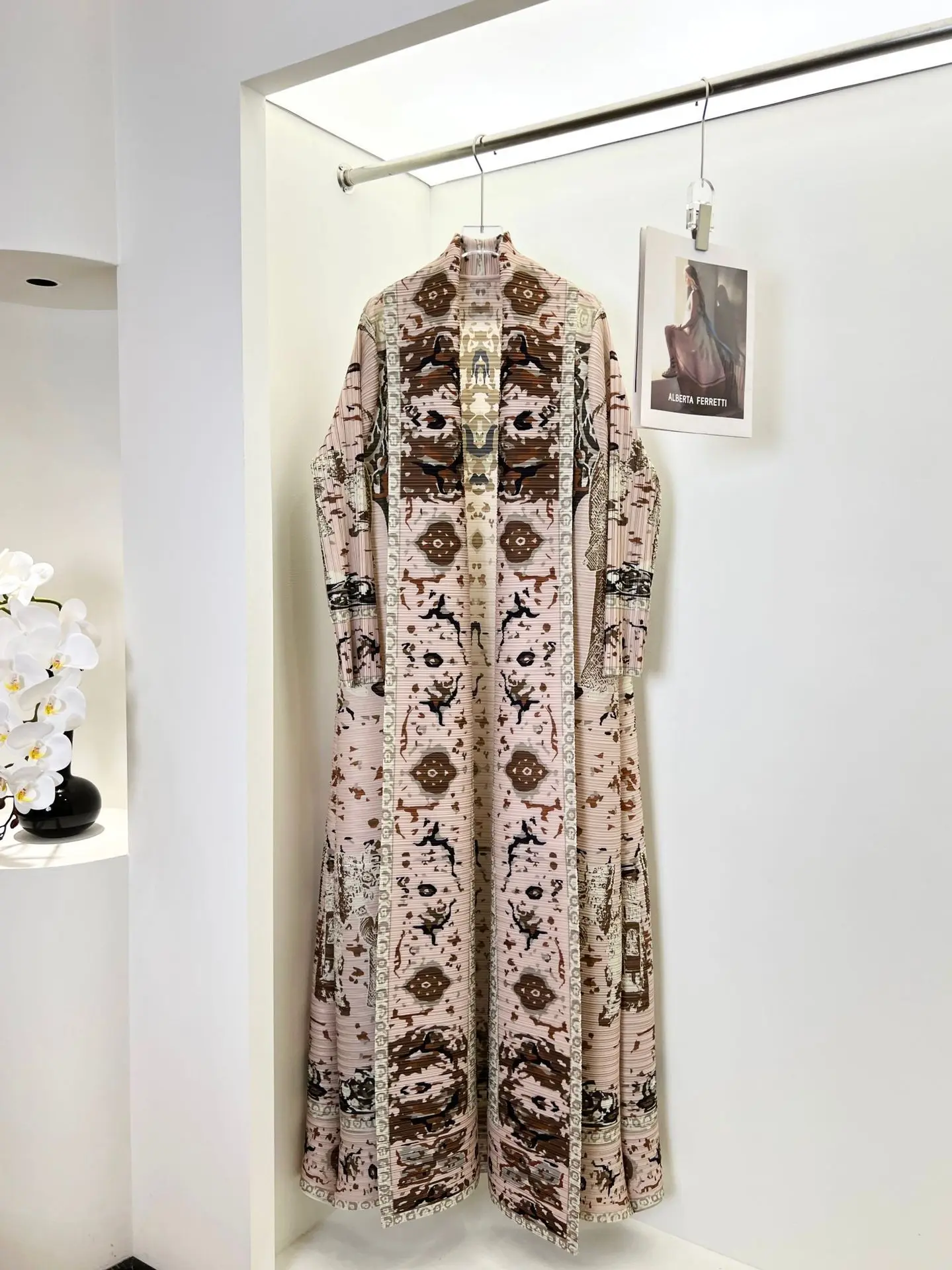

2025 new summer casual versatile pleated fashion cross-border long-sleeved robe jacket loose slim cardigan women