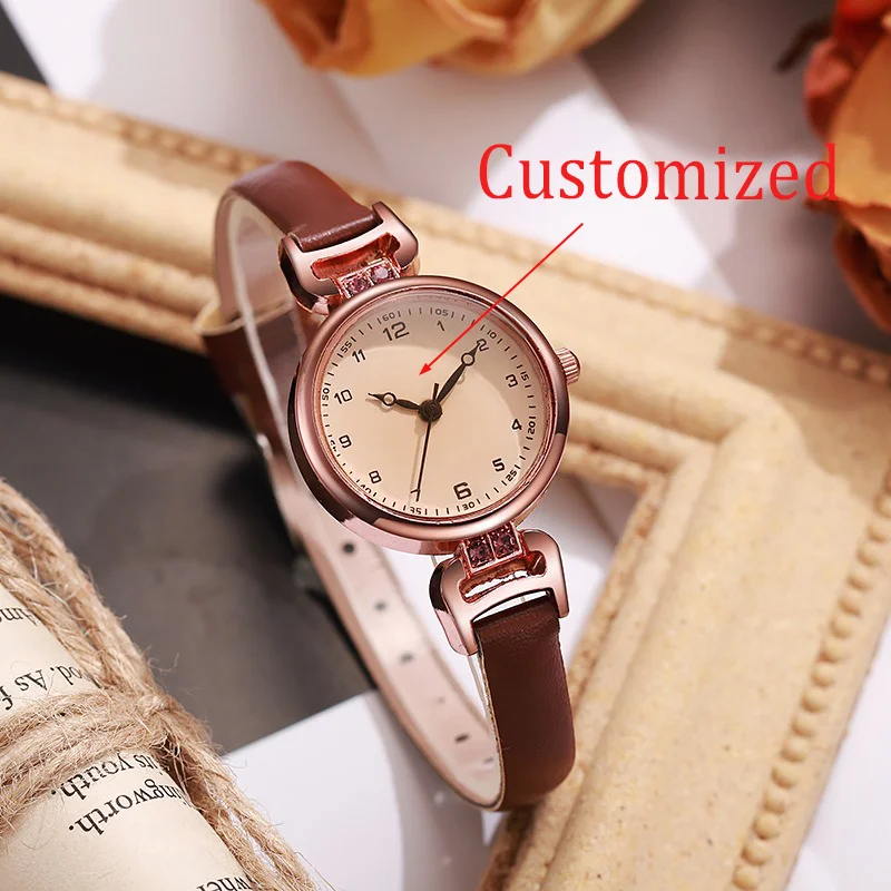Orologio da donna di fascia alta compatto quadrante piccolo semplice retrò leggero lusso di fascia alta sensazione orologio di nicchia personalizzabile