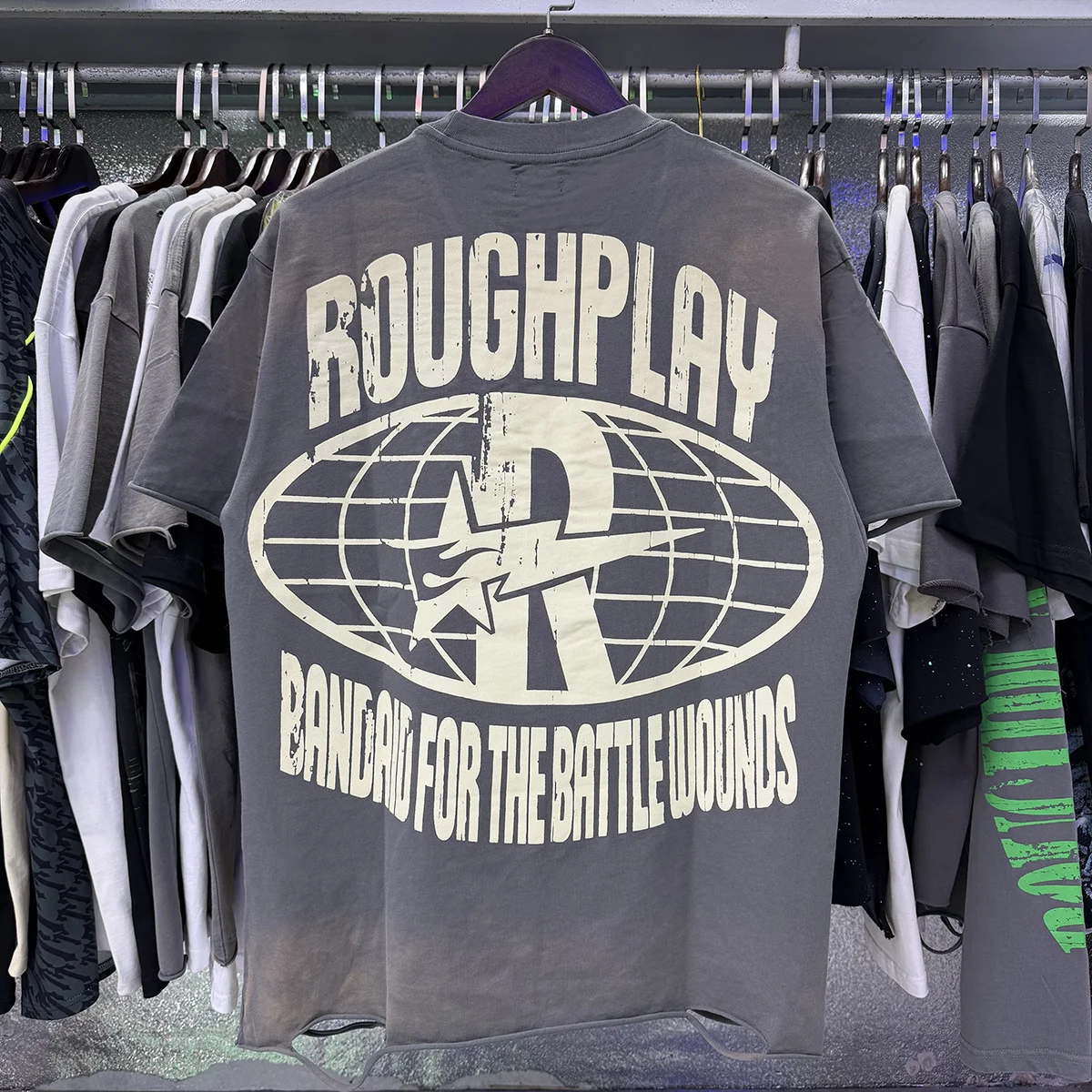 Rough Play Vintage Washed Cotton T-Shirt Short Sleeve Loose Fit Hand Gesture Guitar Print Street Style Citywalk Summer Tee