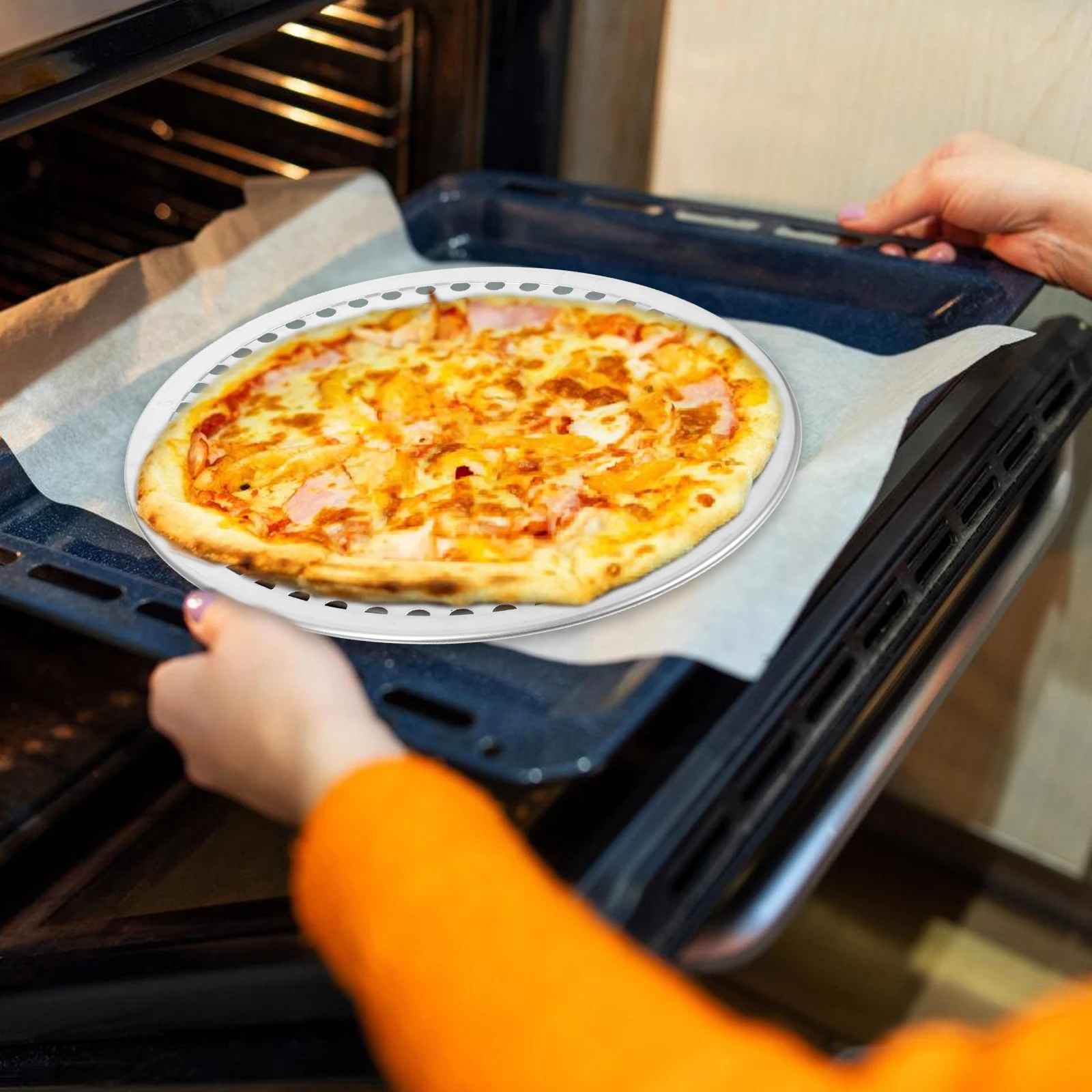 

1pc Pizza Pan Baking Tray With Holes Aluminum Alloy Non-Stick Heavy Duty Scratch Resistant Kitchen Gadgets For Bread