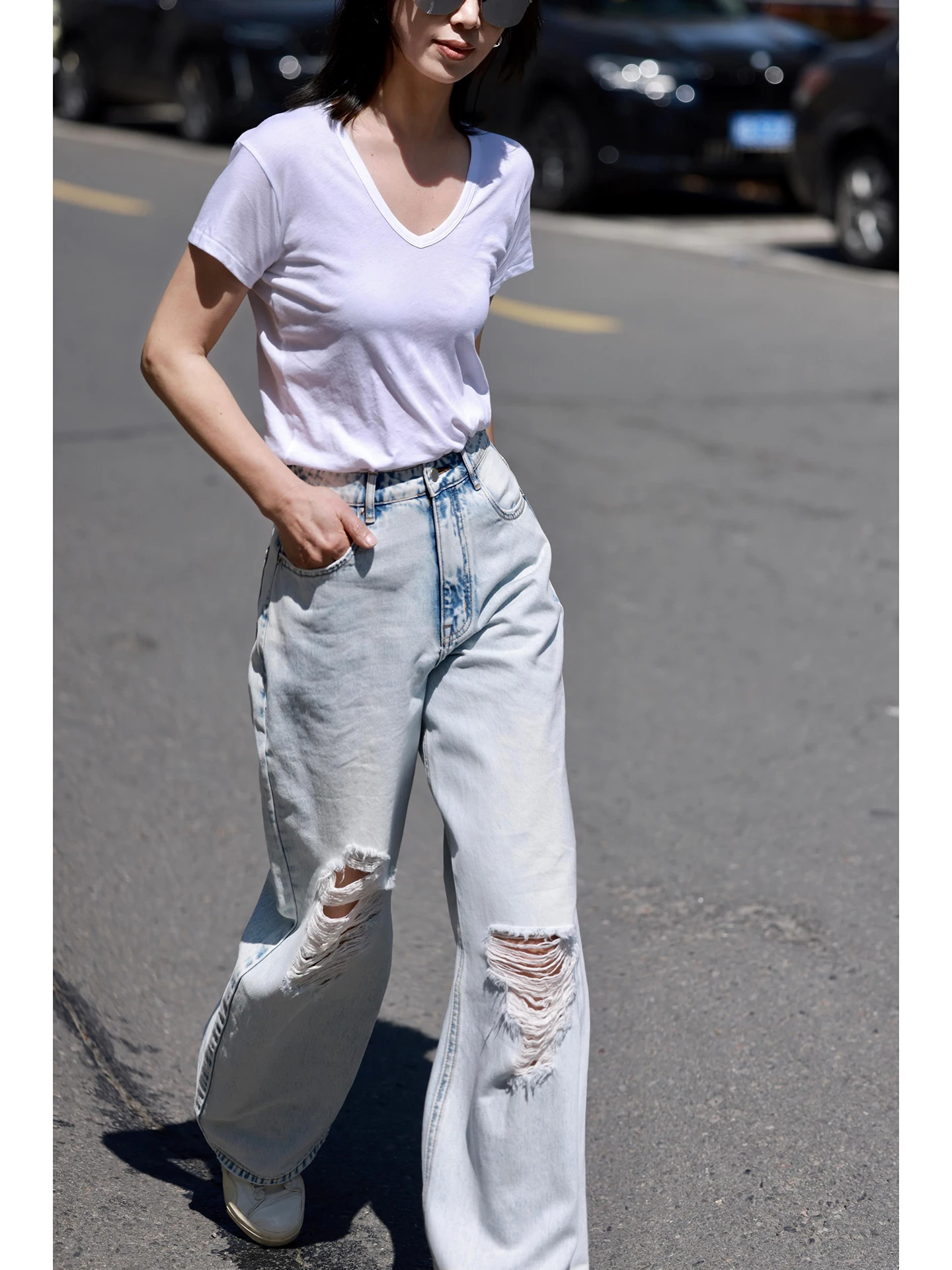 

FANNIU High Waist Straight Leg Vintage Washed Ripped Denim Jeans Women's Spring Summer Street Style Light Blue Cotton Jeans