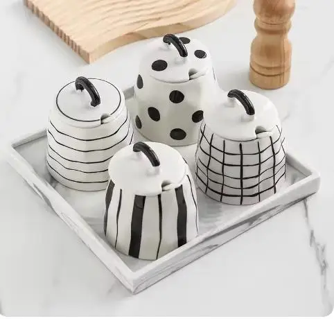 Creative Ceramic Seasoning Jar with Spoon Hand Drawn Salt Jar Spice Jar Candy Jars Pepper Jars Kitchen Household Seasoning Tool