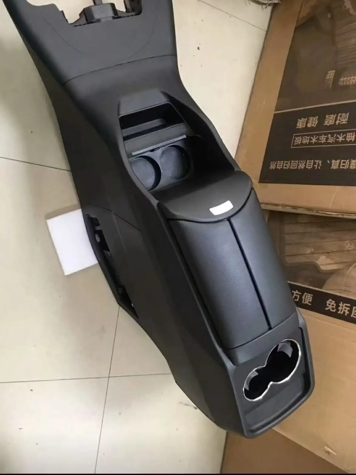 صندوق تخزين مسند الذراع لوحدة التحكم المركزية للسيارة الفاخرة مع مبرد الثلاجة لـ V260 W447 Vclass Vito #2